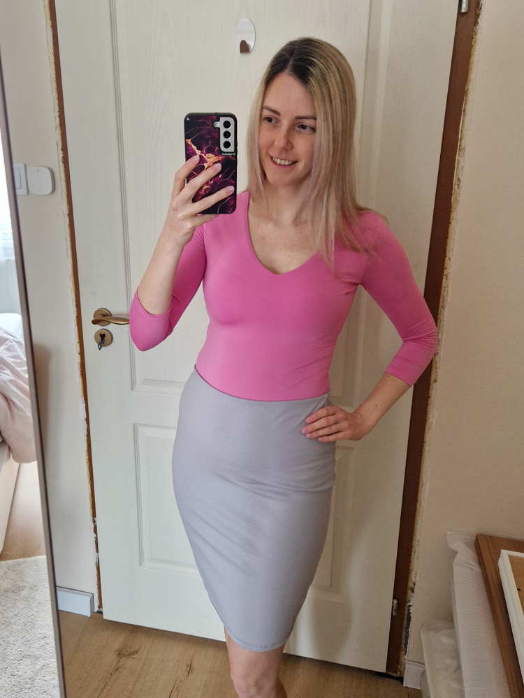 boglarka-szurke-pamut-ceruzaszoknya-egymeretes-gumis-dereku-4