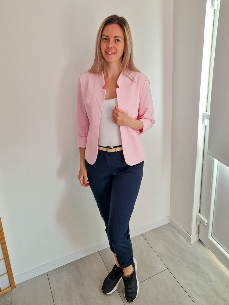 Camilla pasztellrózsaszín elegáns blézer – karcsúsító fazonnal