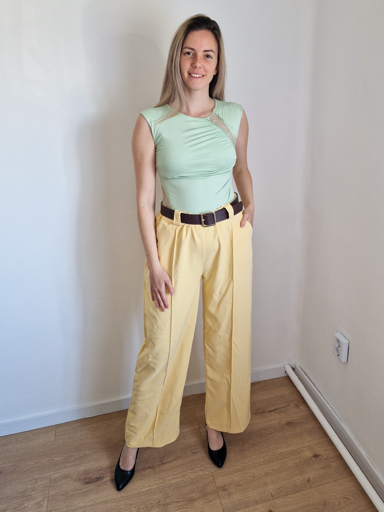 Bella pasztellzöld elegáns csipkés női felső – XS-L méret