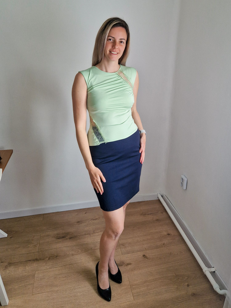 Bella pasztellzöld elegáns csipkés női felső – XS-L méret