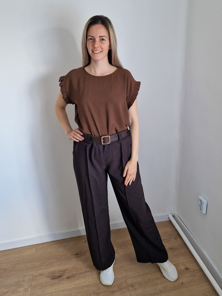 Dóra csokibarna fodros felső XL méretig