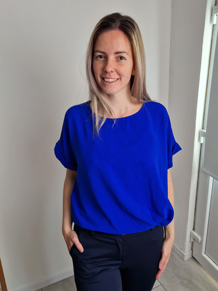 Kati királykék alul megkötős ejtett vállú felső – oversize