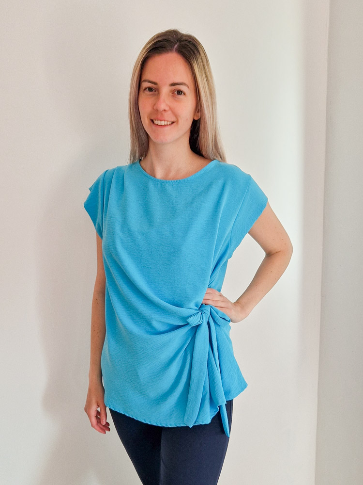 Léna deréknál megkötős aquakék felső karcsúsító hatással – XXL méretig