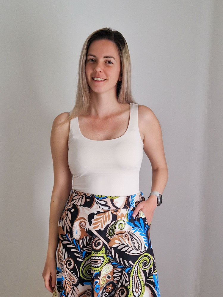 Nola krémszínű kerek nyakú ujjatlan basic felső