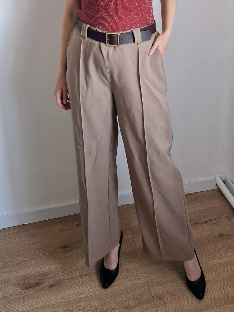 Shape barna magas derekú bőszárú elegáns női nadrág – karcsúsító fazon, ajándék övvel (XL méretig)