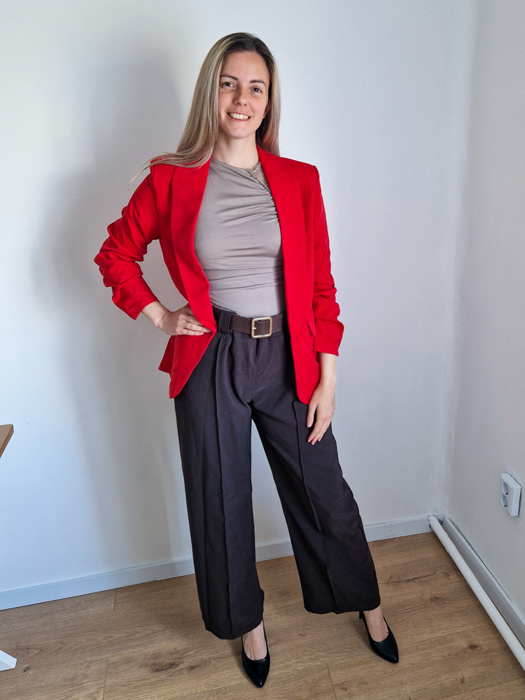 Shape csokibarna magas derekú bőszárú elegáns női nadrág – karcsúsító fazon, ajándék övvel (XL méretig)