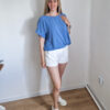 kati-farmerkek-oversize-megkotos-felso-ejtett-vallakkal-3