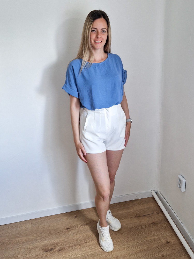 kati-farmerkek-oversize-megkotos-felso-ejtett-vallakkal-5
