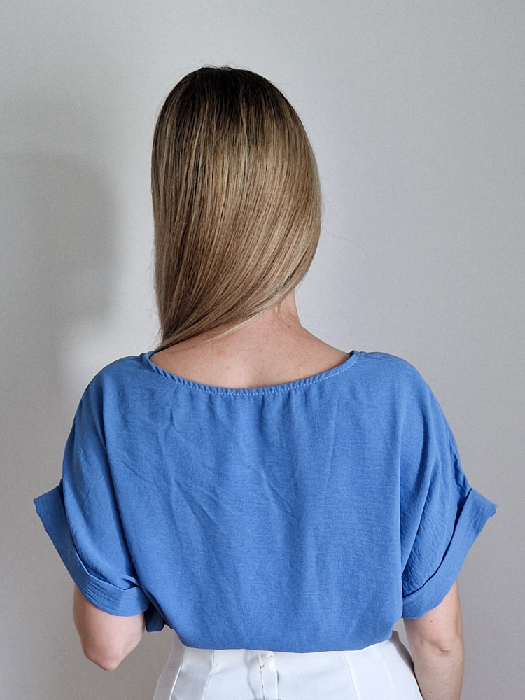 kati-farmerkek-oversize-megkotos-felso-ejtett-vallakkal-8