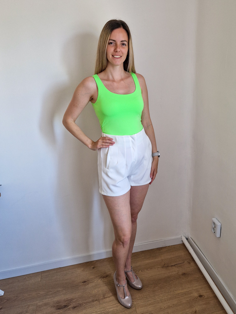 Nola neonzöld kerek nyakú ujjatlan basic felső