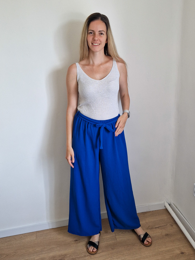 Glitter jégfehér puha lurex top ezüstszállal – elegáns női felső L méretig