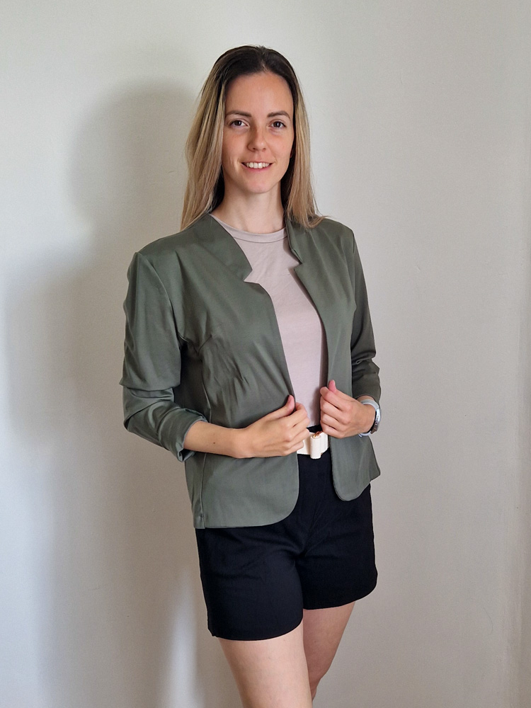 camilla-khaki-elegans-blezer-puha-rugalmas-anyagbol-1