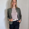 camilla-khaki-elegans-blezer-puha-rugalmas-anyagbol-3